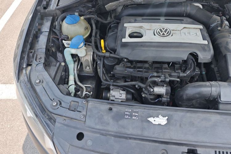 Used Volkswagen Passat 2015 1.8TSI DSG Prestige Edition Engine Bay Right