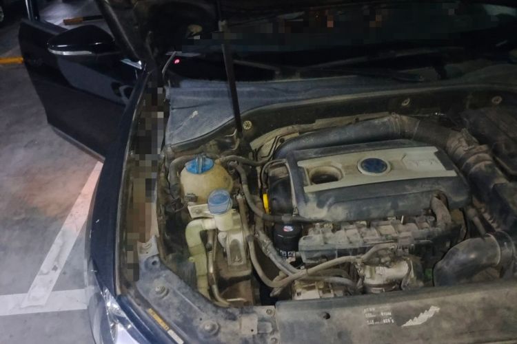 Used Volkswagen Passat 2015 1.8TSI DSG Prestige Edition Engine Bay Right