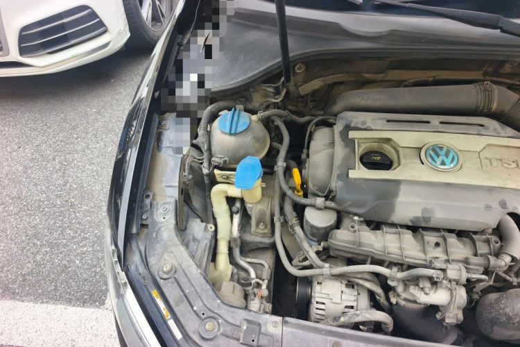 Used Volkswagen Passat 2015 1.8TSI DSG Prestige Edition Engine Bay Right