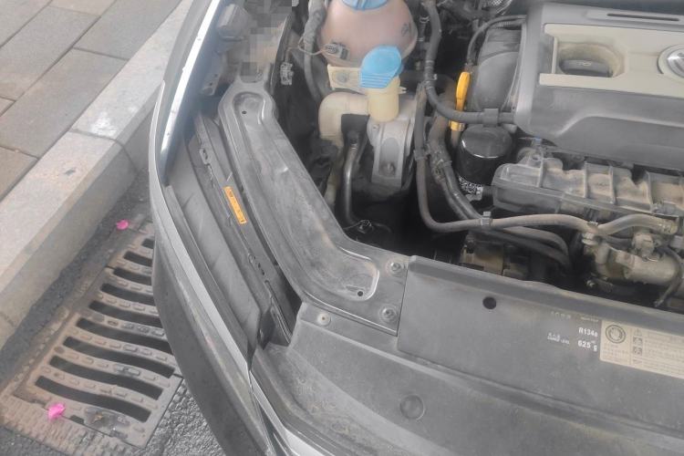 Used Volkswagen Passat 2015 1.8TSI DSG Luxury Edition Engine Bay Right