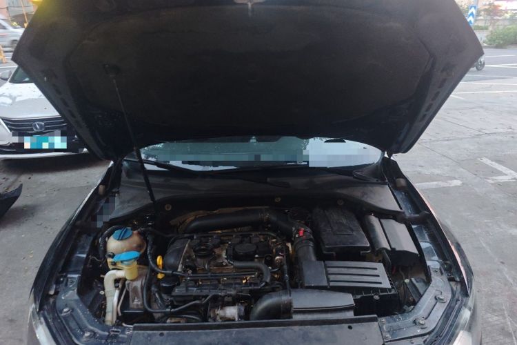 Used Volkswagen Passat 2015 1.8TSI DSG Prestige Edition Engine Bay