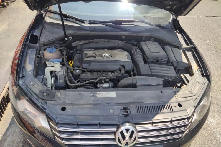 Used Volkswagen Passat 2015 1.8TSI DSG Prestige Edition Engine Bay