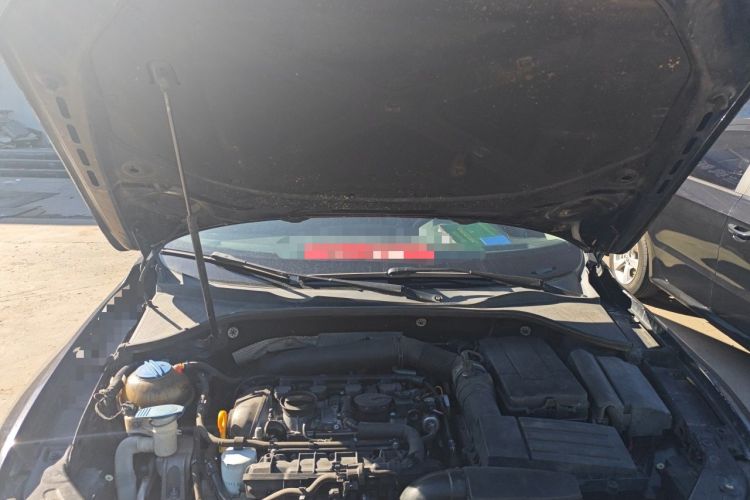 Used Volkswagen Passat 2015 1.8TSI DSG Prestige Edition Engine Bay