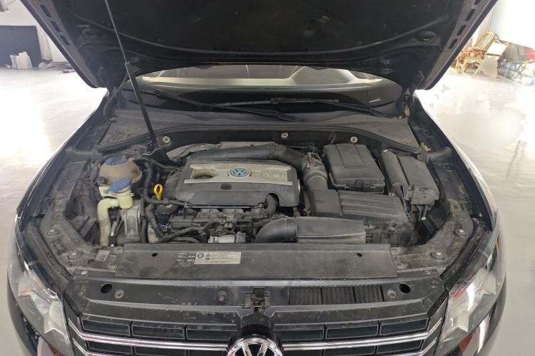 Used Volkswagen Passat 2015 1.8TSI DSG Prestige Edition Engine Bay