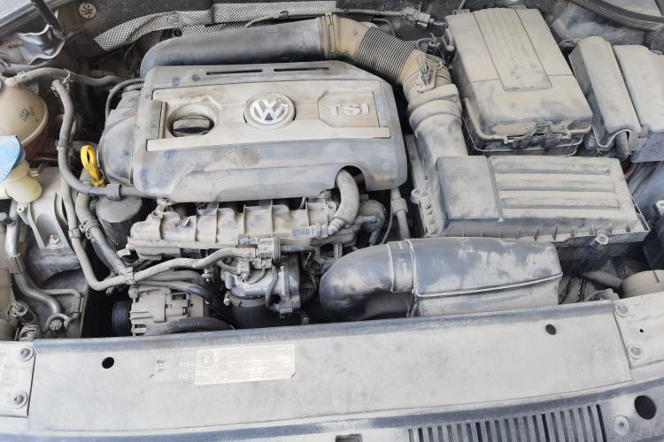 Used Volkswagen Passat 2015 1.8TSI DSG Prestige Edition Engine Bay