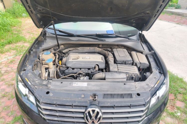 Used Volkswagen Passat 2015 1.8TSI DSG Prestige Edition Engine Bay
