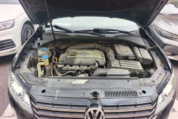 Used Volkswagen Passat 2015 1.8TSI DSG Prestige Edition Engine Bay