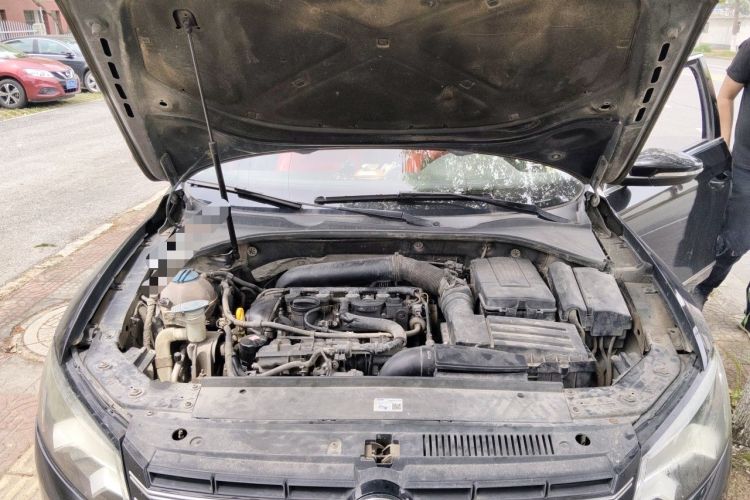 Used Volkswagen Passat 2015 1.8TSI DSG Prestige Edition Engine Bay