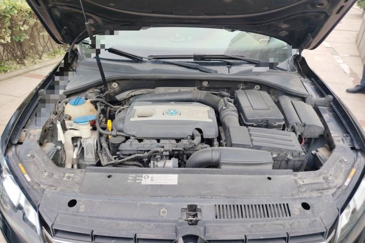 Used Volkswagen Passat 2015 1.8TSI DSG Prestige Edition Engine Bay