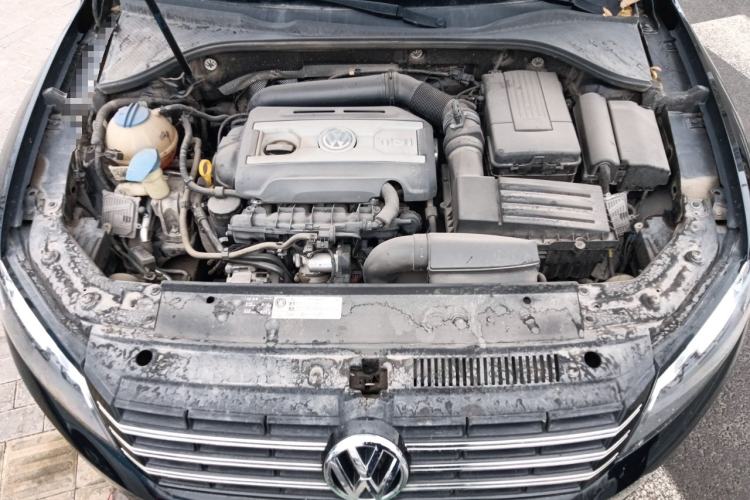 Used Volkswagen Passat 2015 1.8TSI DSG Prestige Edition Engine Bay