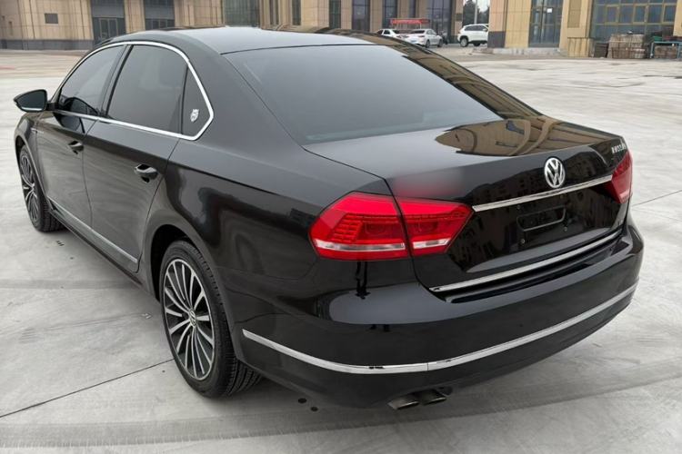 Used Volkswagen Passat 2015 1.8TSI DSG Prestige Edition Exterior 8
