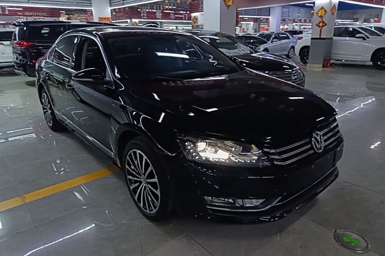 Used Volkswagen Passat 2015 1.8TSI DSG Prestige Edition Front Right 45 Deg