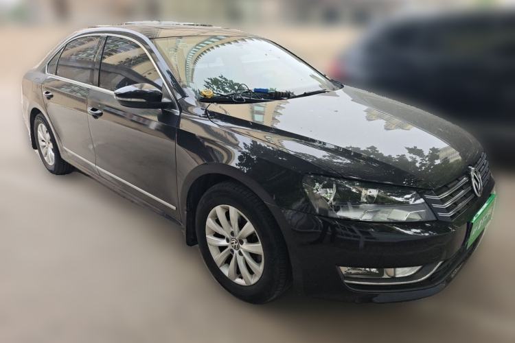 Used Volkswagen Passat 2015 1.8TSI DSG Prestige Edition Front Right 45 Deg