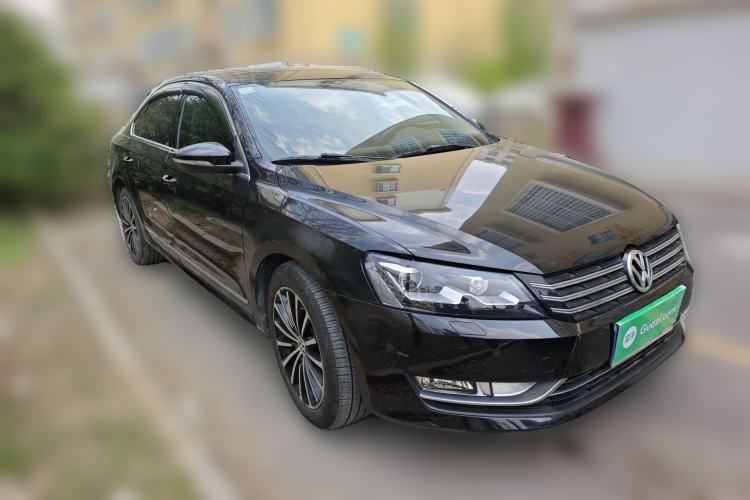 Used Volkswagen Passat 2015 1.8TSI DSG Prestige Edition Front Right 45 Deg