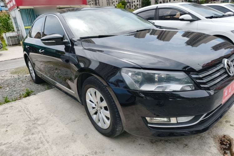 Used Volkswagen Passat 2015 1.8TSI DSG Prestige Edition Front Right 45 Deg