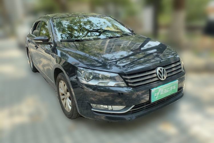 Used Volkswagen Passat 2015 1.8TSI DSG Prestige Edition Front Right 45 Deg