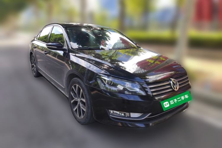 Used Volkswagen Passat 2015 1.8TSI DSG Prestige Edition Front Right 45 Deg