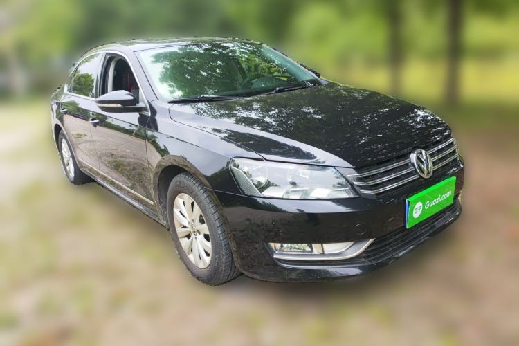 Used Volkswagen Passat 2015 1.8TSI DSG Prestige Edition Front Right 45 Deg