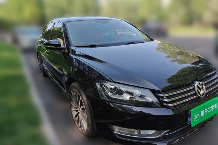 Used Volkswagen Passat 2015 1.8TSI DSG Prestige Edition Front Right 45 Deg