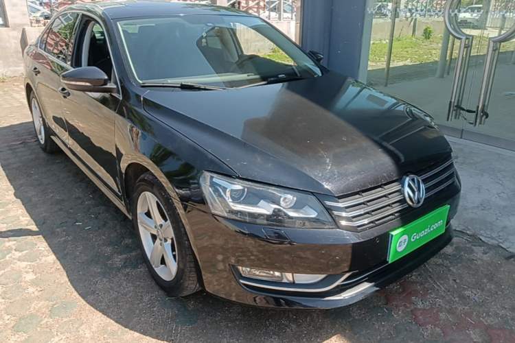 Used Volkswagen Passat 2015 1.8TSI DSG Prestige Edition Front Right 45 Deg