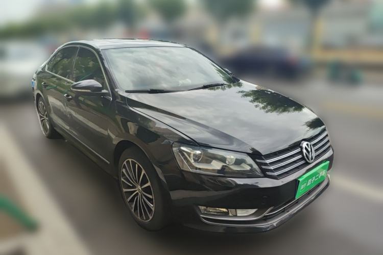 Used Volkswagen Passat 2015 1.8TSI DSG Prestige Edition Front Right 45 Deg
