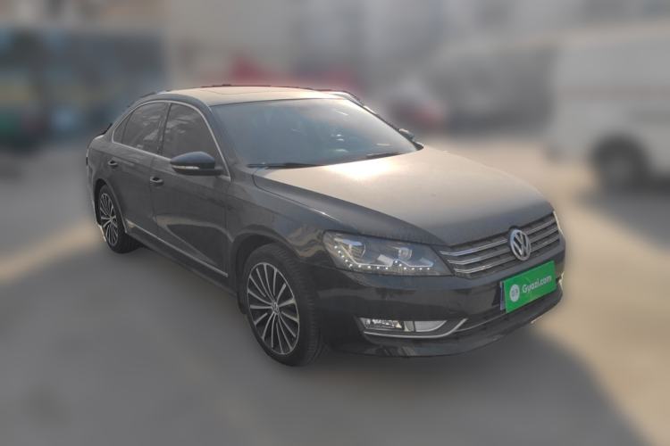 Used Volkswagen Passat 2015 1.8TSI DSG Prestige Edition Front Right 45 Deg