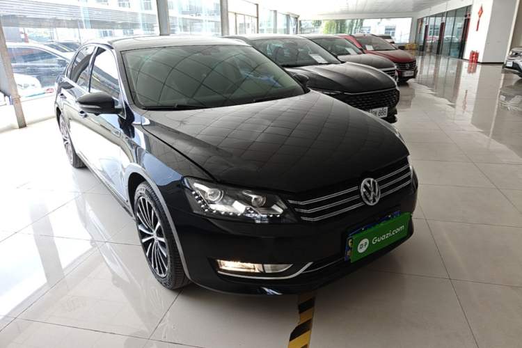 Used Volkswagen Passat 2015 1.8TSI DSG Prestige Edition Front Right 45 Deg