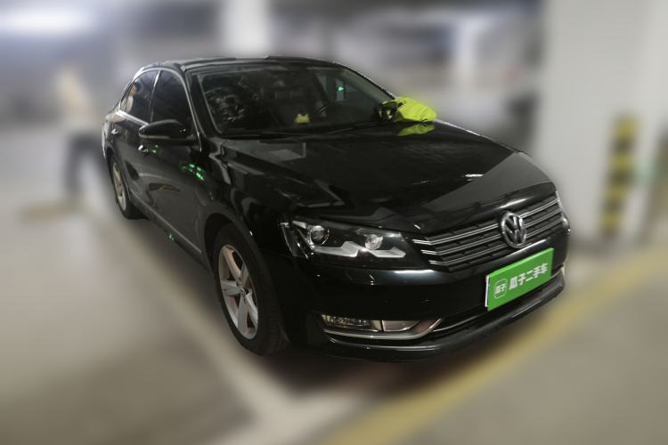 Used Volkswagen Passat 2015 1.8TSI DSG Prestige Edition Front Right 45 Deg