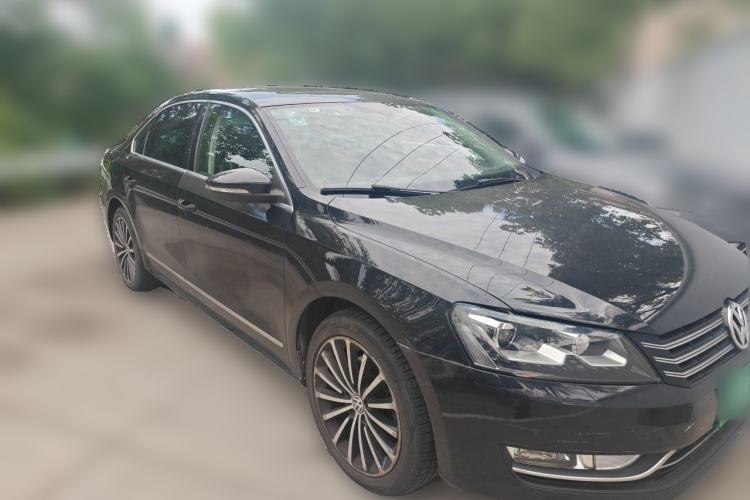 Used Volkswagen Passat 2015 1.8TSI DSG Prestige Edition Front Right 45 Deg