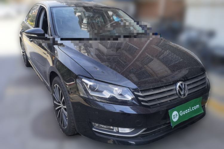 Used Volkswagen Passat 2015 1.8TSI DSG Prestige Edition Front Right 45 Deg