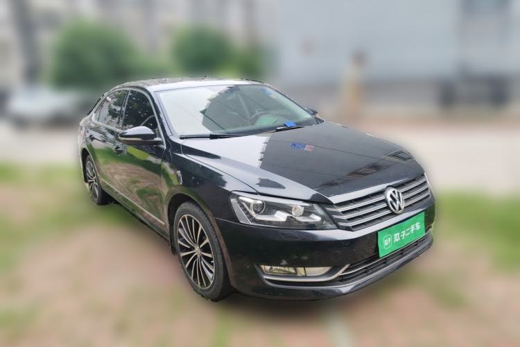 Used Volkswagen Passat 2015 1.8TSI DSG Prestige Edition Front Right 45 Deg