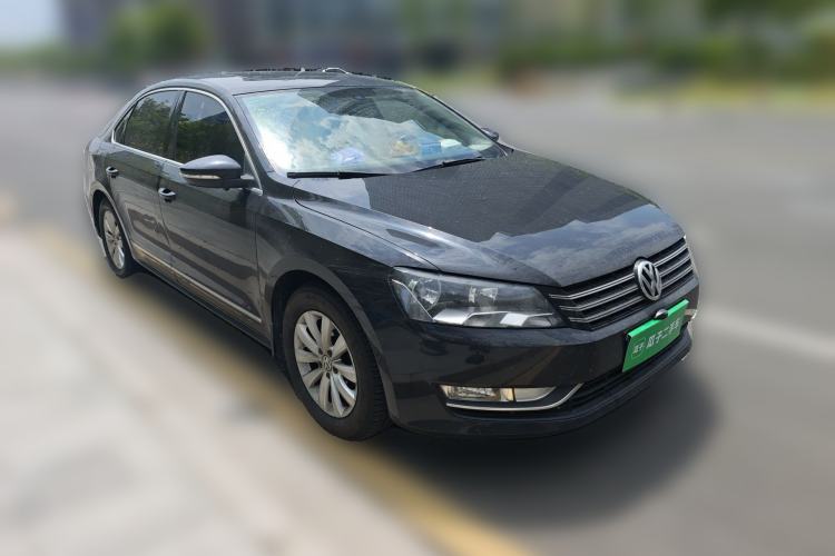 Used Volkswagen Passat 2015 1.8TSI DSG Prestige Edition Front Right 45 Deg