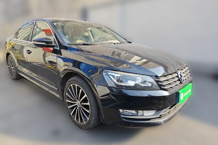 Used Volkswagen Passat 2015 1.8TSI DSG Prestige Edition Front Right 45 Deg