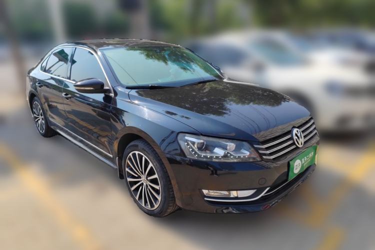Used Volkswagen Passat 2015 1.8TSI DSG Prestige Edition Front Right 45 Deg