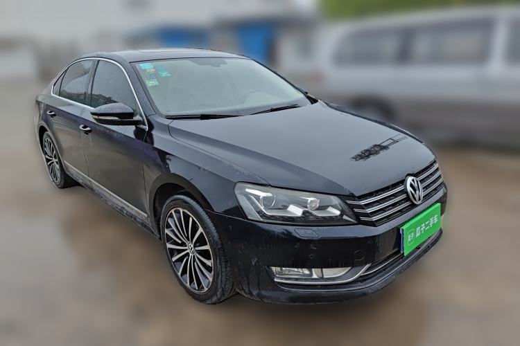Used Volkswagen Passat 2015 1.8TSI DSG Prestige Edition Front Right 45 Deg