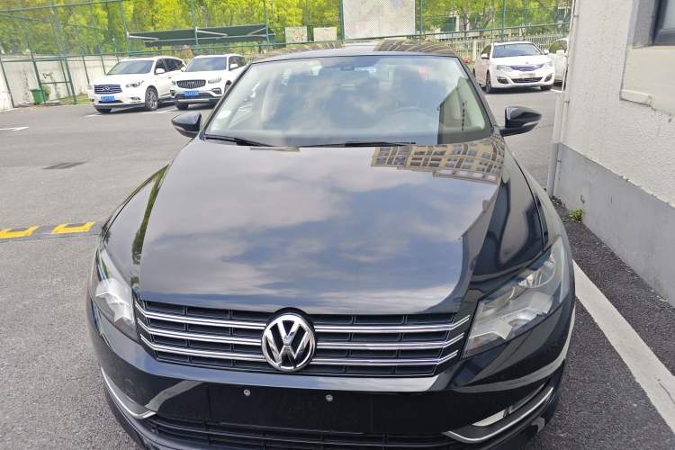 Used Volkswagen Passat 2015 1.8TSI DSG Prestige Edition Front