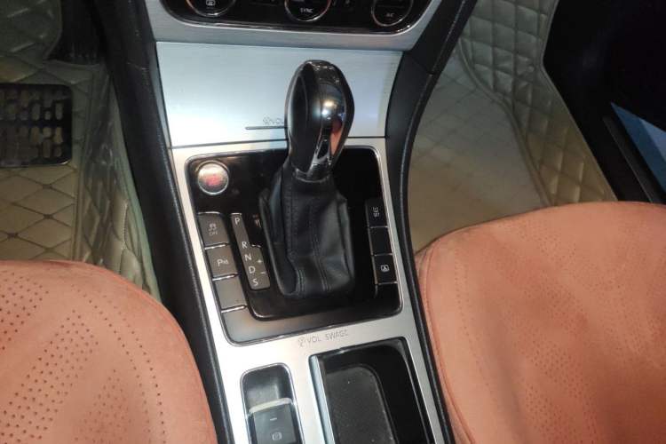 Used Volkswagen Passat 2015 2.0 TSI DSG Prestige Edition Gear Lever