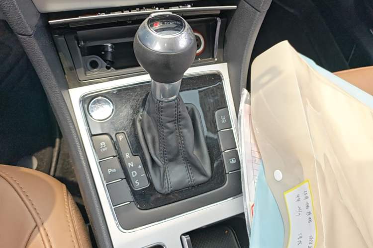 Used Volkswagen Passat 2015 2.0 TSI DSG Prestige Edition Gear Lever