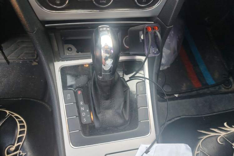 Used Volkswagen Passat 2015 1.8TSI DSG Prestige Edition Gear Lever