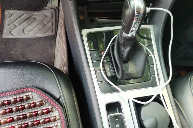 Used Volkswagen Passat 2015 1.8TSI DSG Prestige Edition Gear Lever