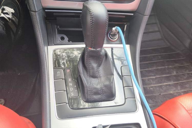 Used Volkswagen Passat 2015 1.8TSI DSG Prestige Edition Gear Lever