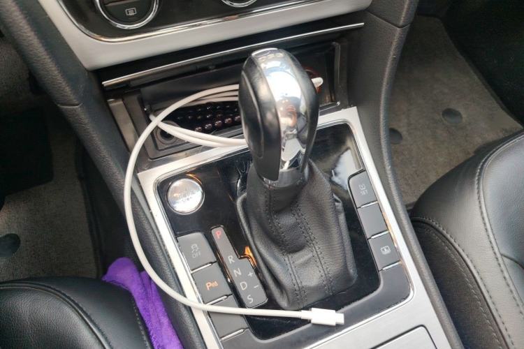 Used Volkswagen Passat 2015 1.8TSI DSG Prestige Edition Gear Lever