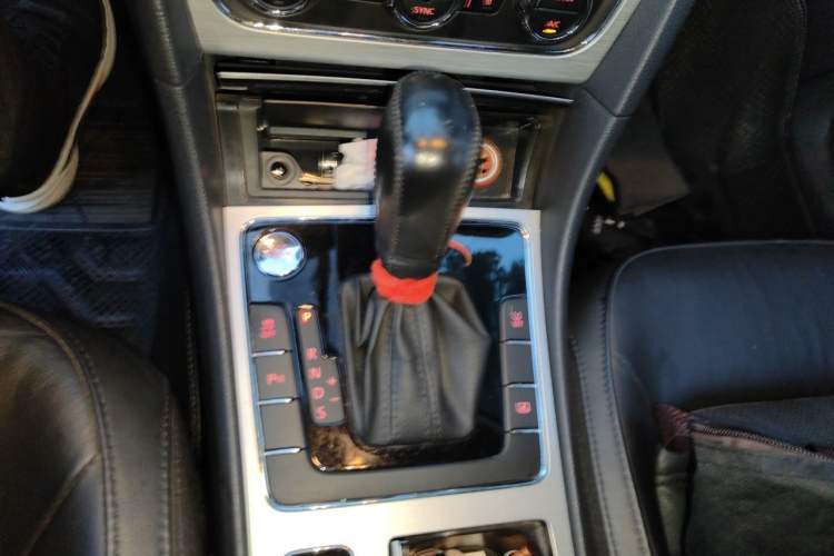 Used Volkswagen Passat 2015 2.0 TSI DSG Prestige Edition Gear Lever