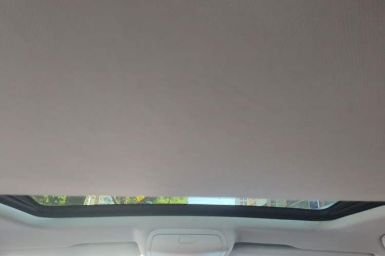 Used Volkswagen Passat 2015 1.8TSI DSG Luxury Edition Headliner