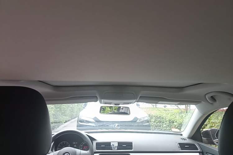 Used Volkswagen Passat 2015 1.8TSI Automatic Prestige Edition Headliner