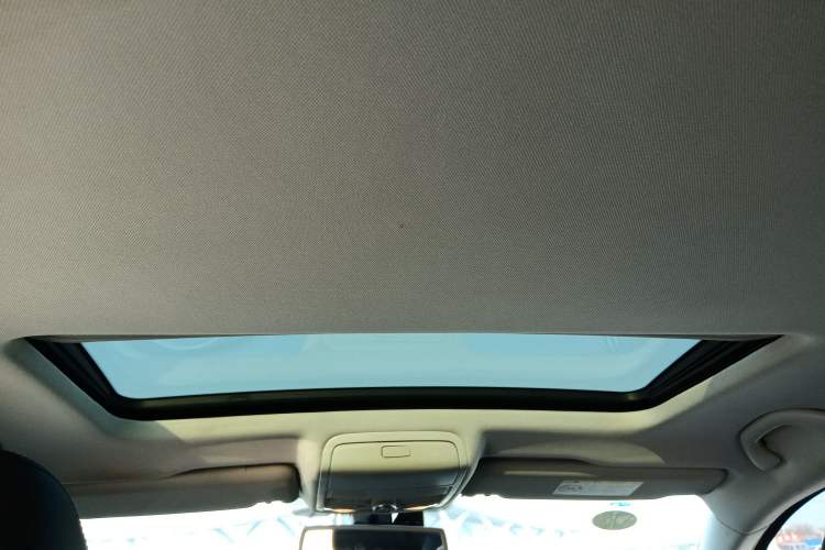 Used Volkswagen Passat 2015 1.8TSI DSG Prestige Edition Headliner