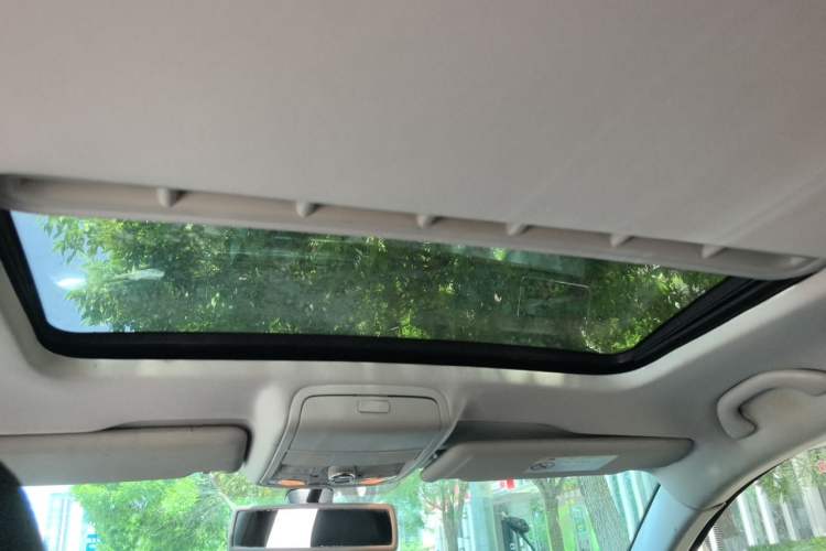 Used Volkswagen Passat 2015 1.8TSI DSG Prestige Edition Headliner