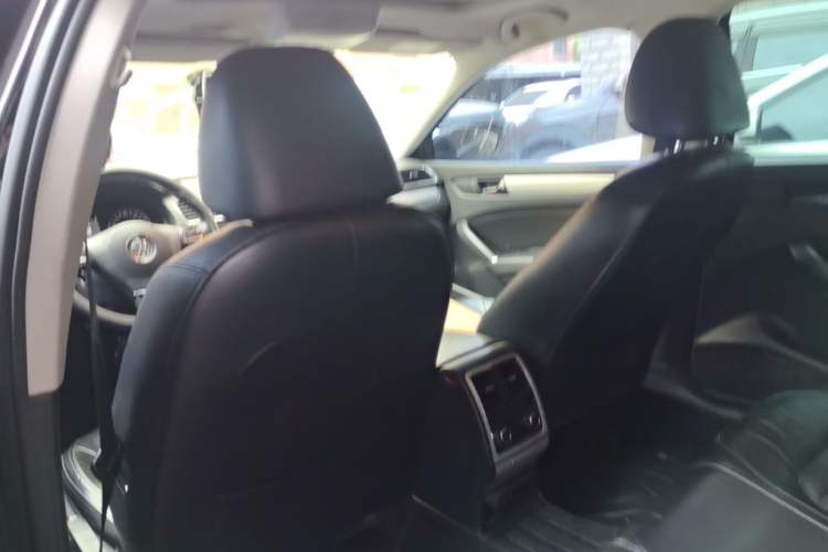 Used Volkswagen Passat 2015 1.8TSI DSG Prestige Edition Headliner