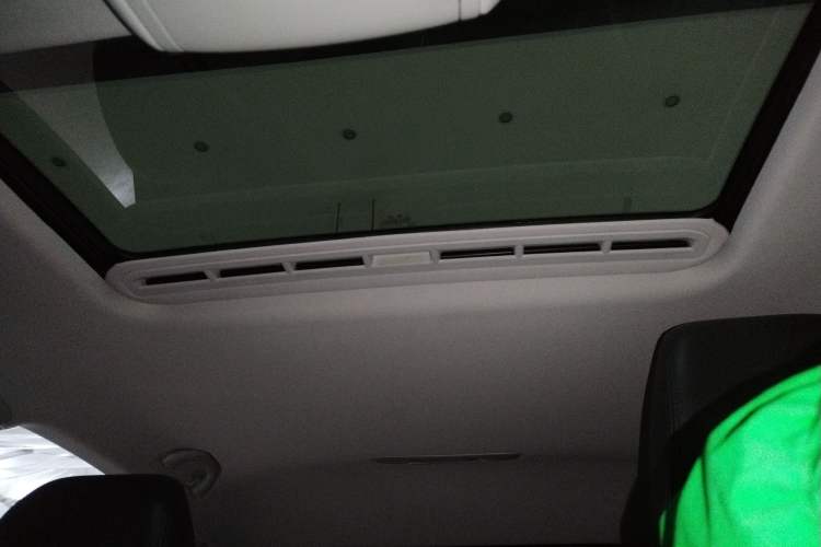 Used Volkswagen Passat 2015 1.8TSI DSG Prestige Edition Headliner