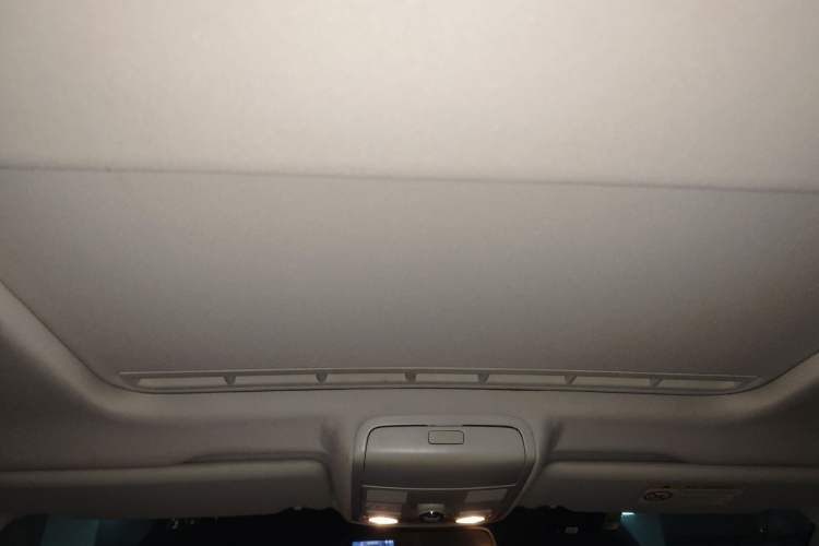 Used Volkswagen Passat 2015 1.8TSI DSG Prestige Edition Headliner